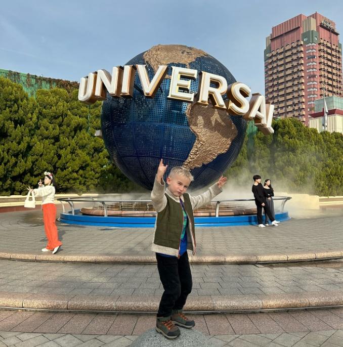 Michael Rutherford經常於社交平台Instagram(IG)分享生活點滴,當中不乏與家人周遊各地的愉快畫面。(IG)