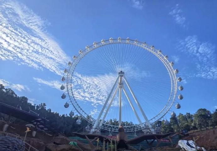深圳龍崗兒童公園的摩天輪是必玩之選(深圳特區報微博)