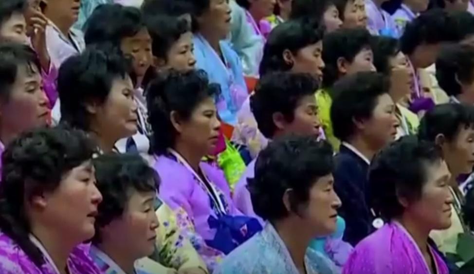 北韓舉行「全國母親代表大會」。(YouTube)