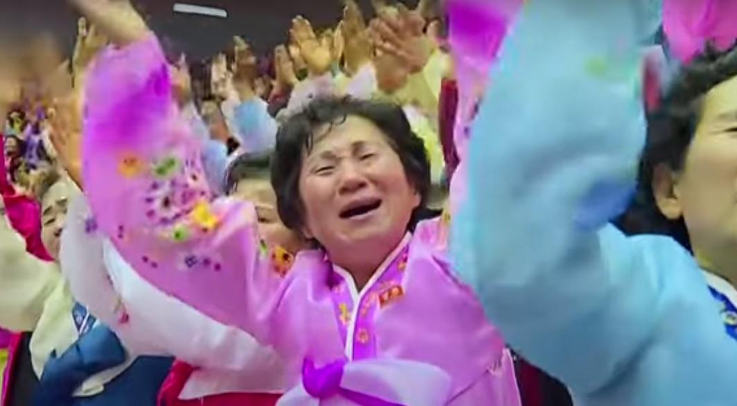 北韓舉行「全國母親代表大會」。(YouTube)