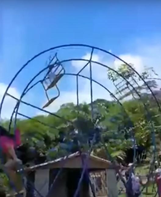 座位就因重心不穩,連帶女子向前倒下。(X)