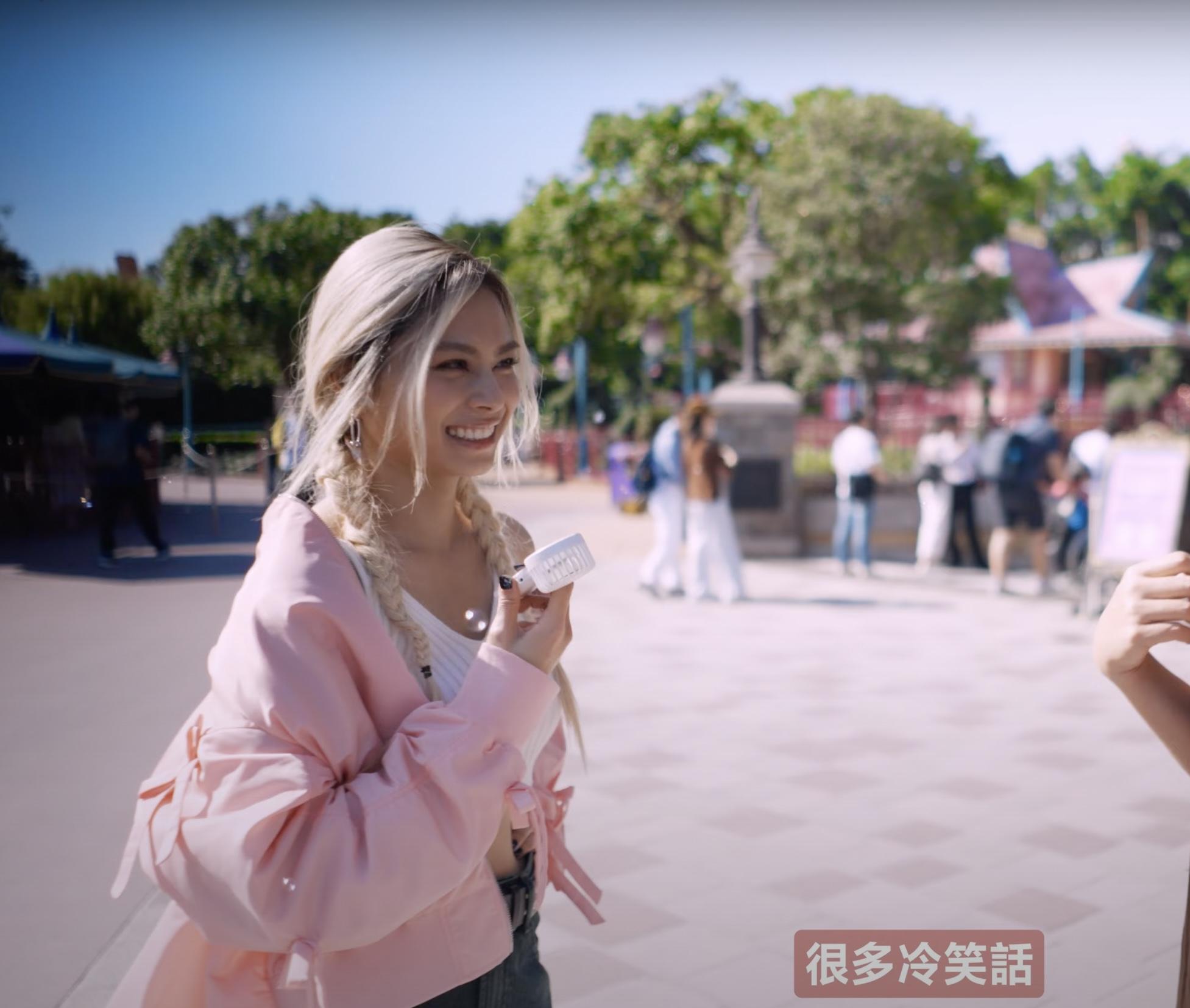 外界對Gin Lee的印象是很悶,但她自言愛講爛gag,喜歡遊覽主題樂園。