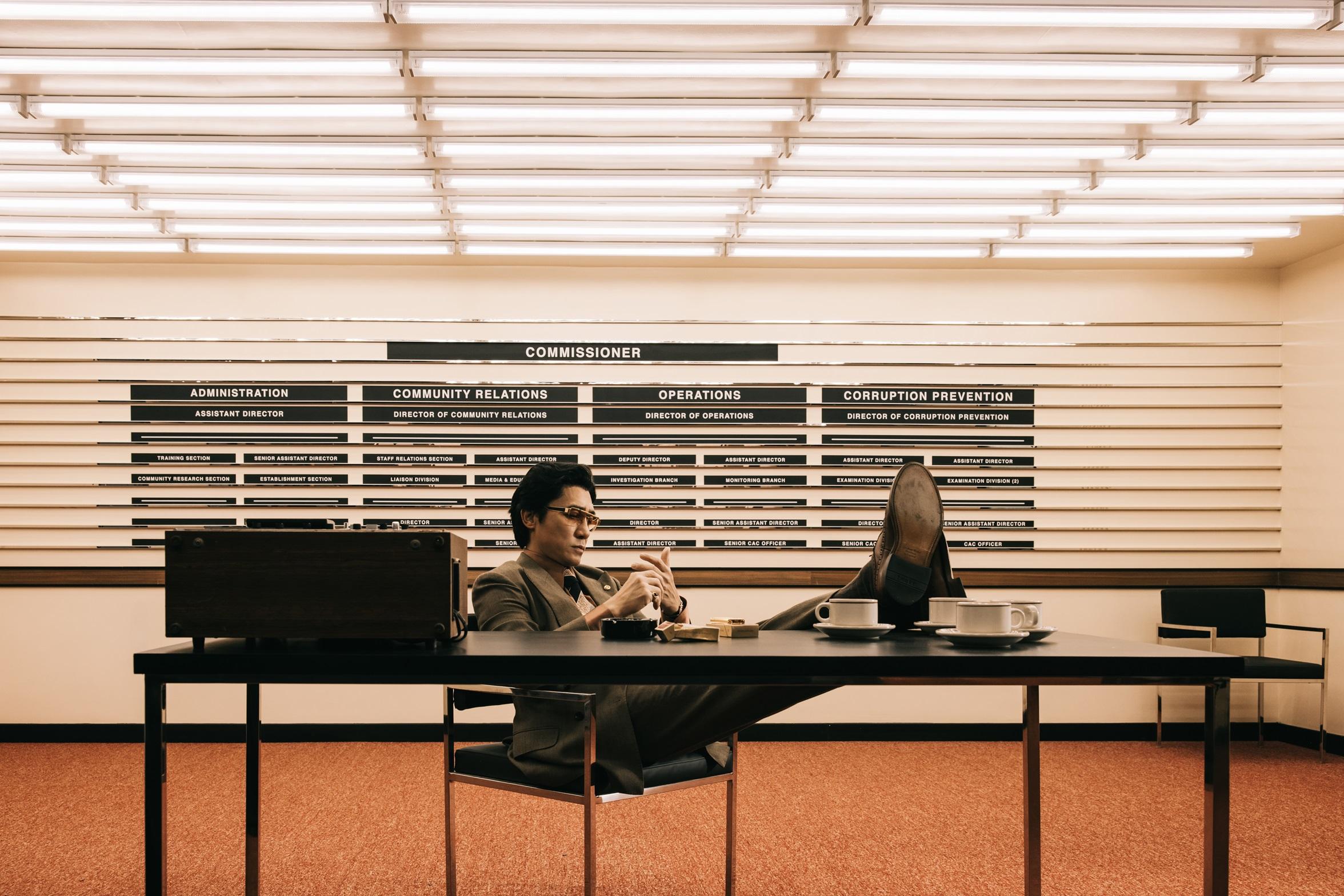 《金手指》以八十年代紙醉金迷的香港金融市場為背景。(劇照)