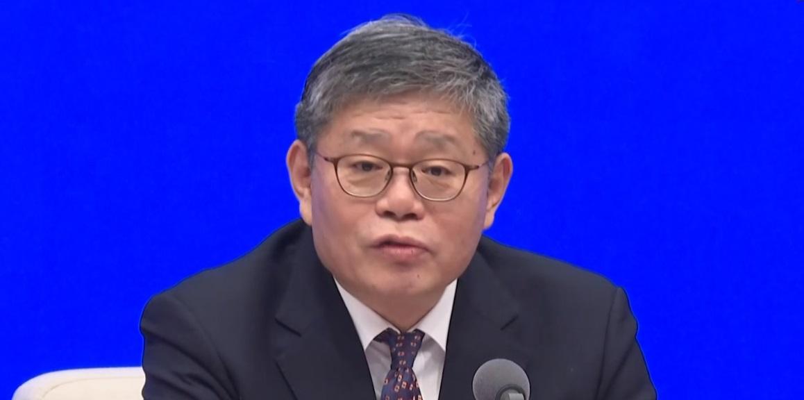 郭蘭峰表示,前海規劃未來會突出深港合作,服務香港,圍繞香港來制定政策、謀劃改革及布局項目。(直播截圖)