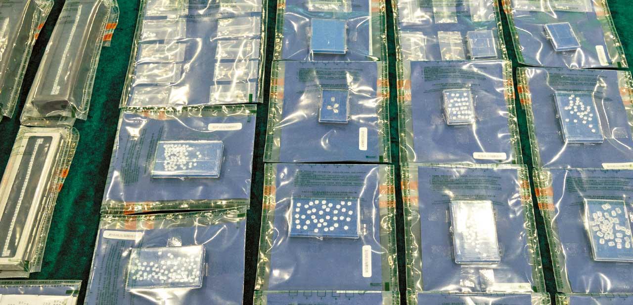 跨國鑽石貿易洗黑錢