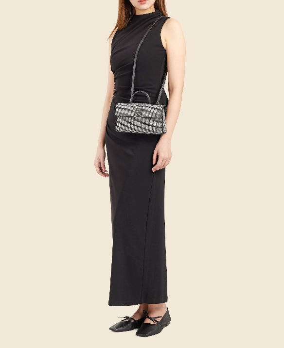 聖誕禮物女朋友2023推介|Cafuné Stance Wallet - Black Rhinestone $4,090