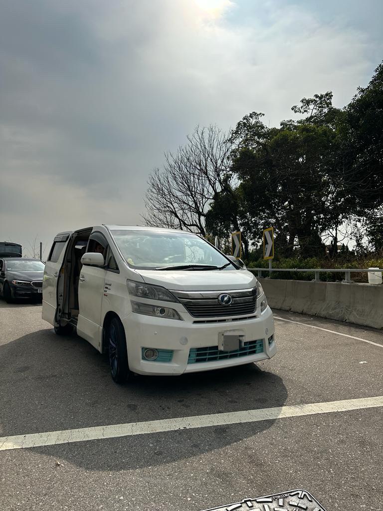 警龍翔道截查可疑私家車 揭司機停牌期間駕駛