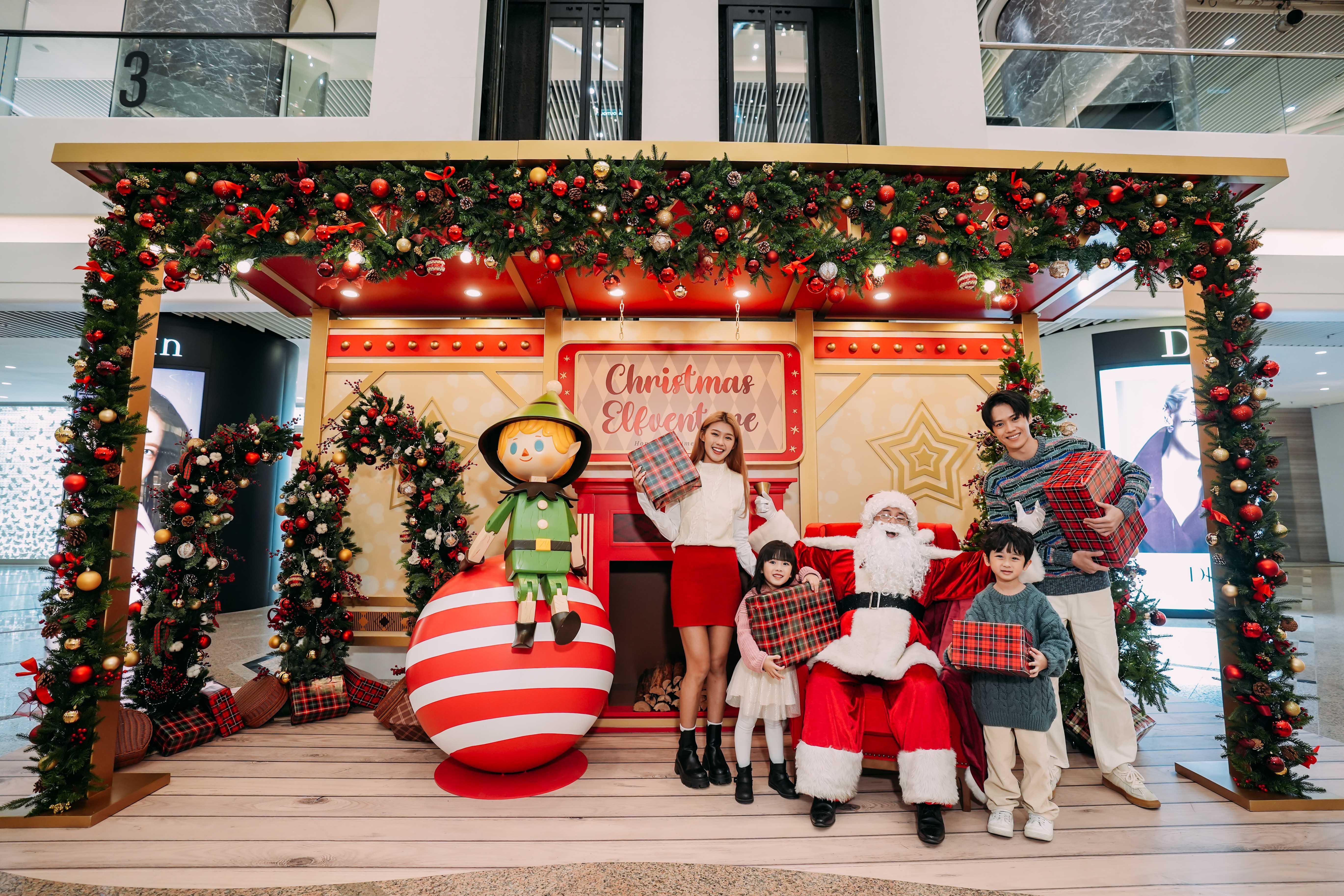 在指定時間可以於時代廣場2樓與聖誕老人會面合照。