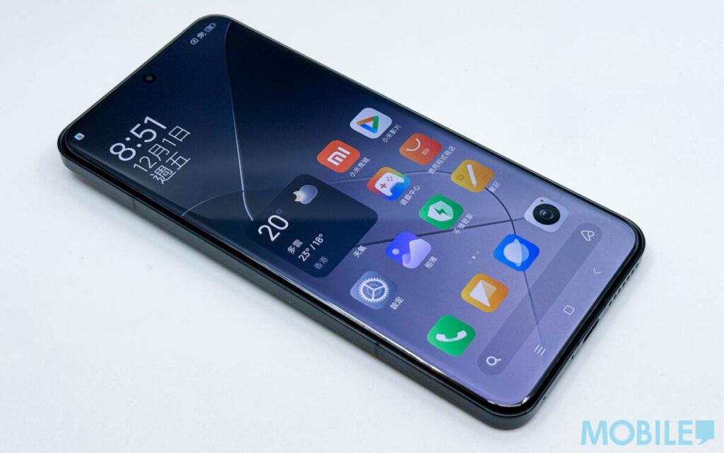 手機比較|採全等深微曲屏的 小米 14 Pro,底框收窄幅度表現出眾