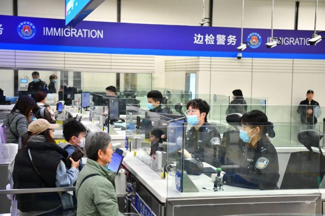 深圳料元旦假出入境高峰 或破75萬人次