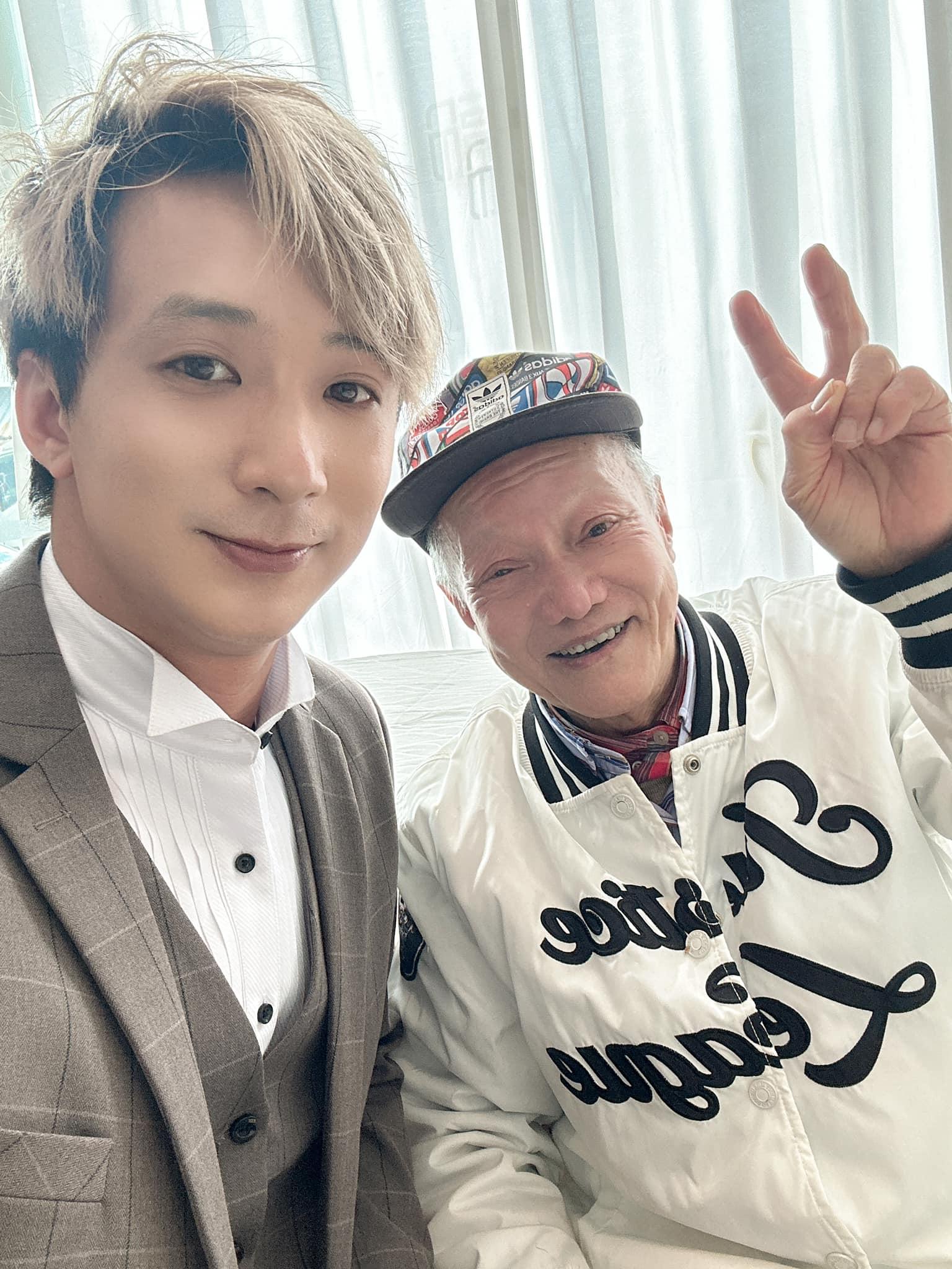 「屯門娜娜」董幸兒與圈外男友迪康結婚,更與Happy伯合照。