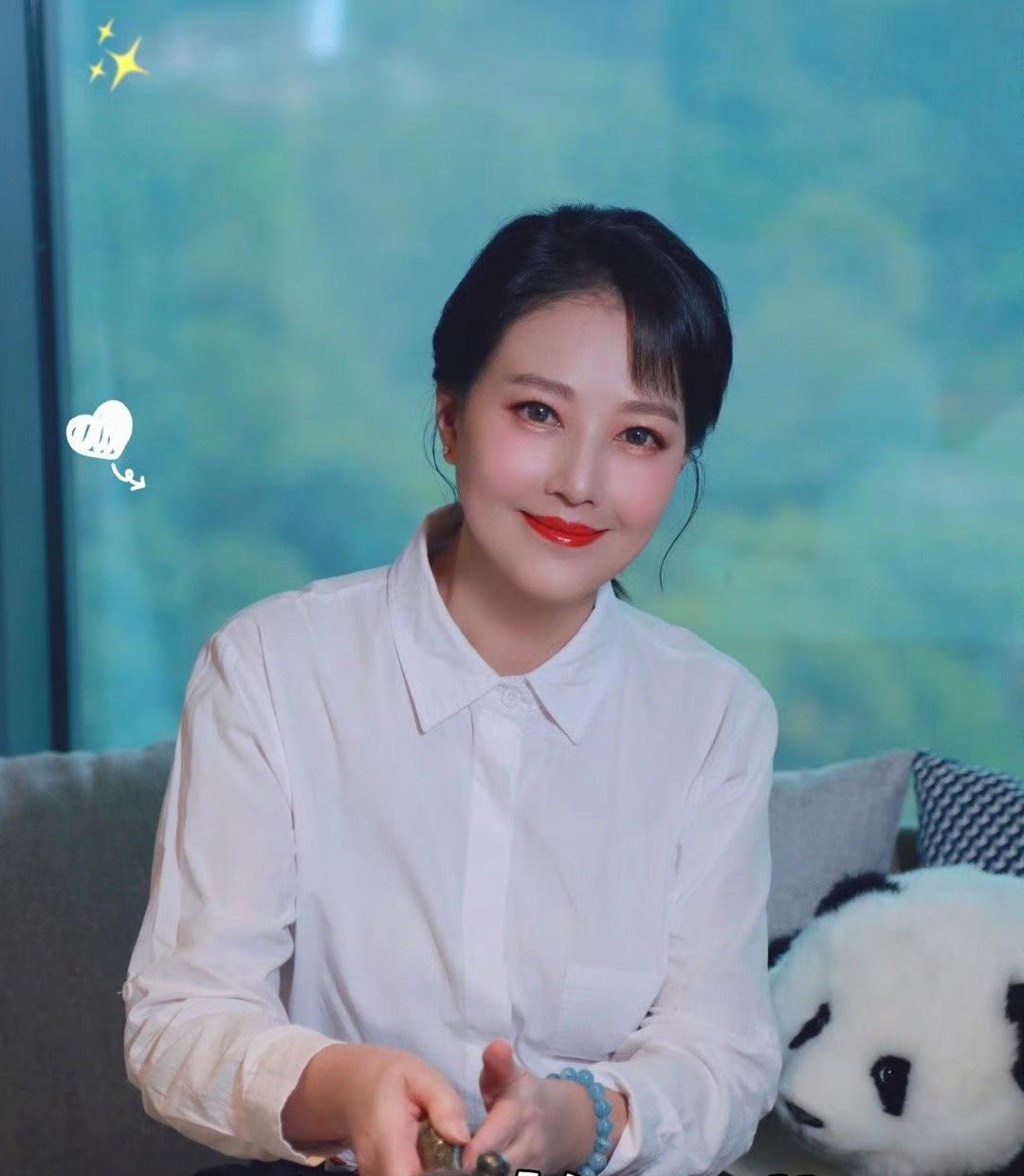 周海媚上月出席「第九屆雅安大熊貓與自然電影周」,是她最後一次公開亮相。