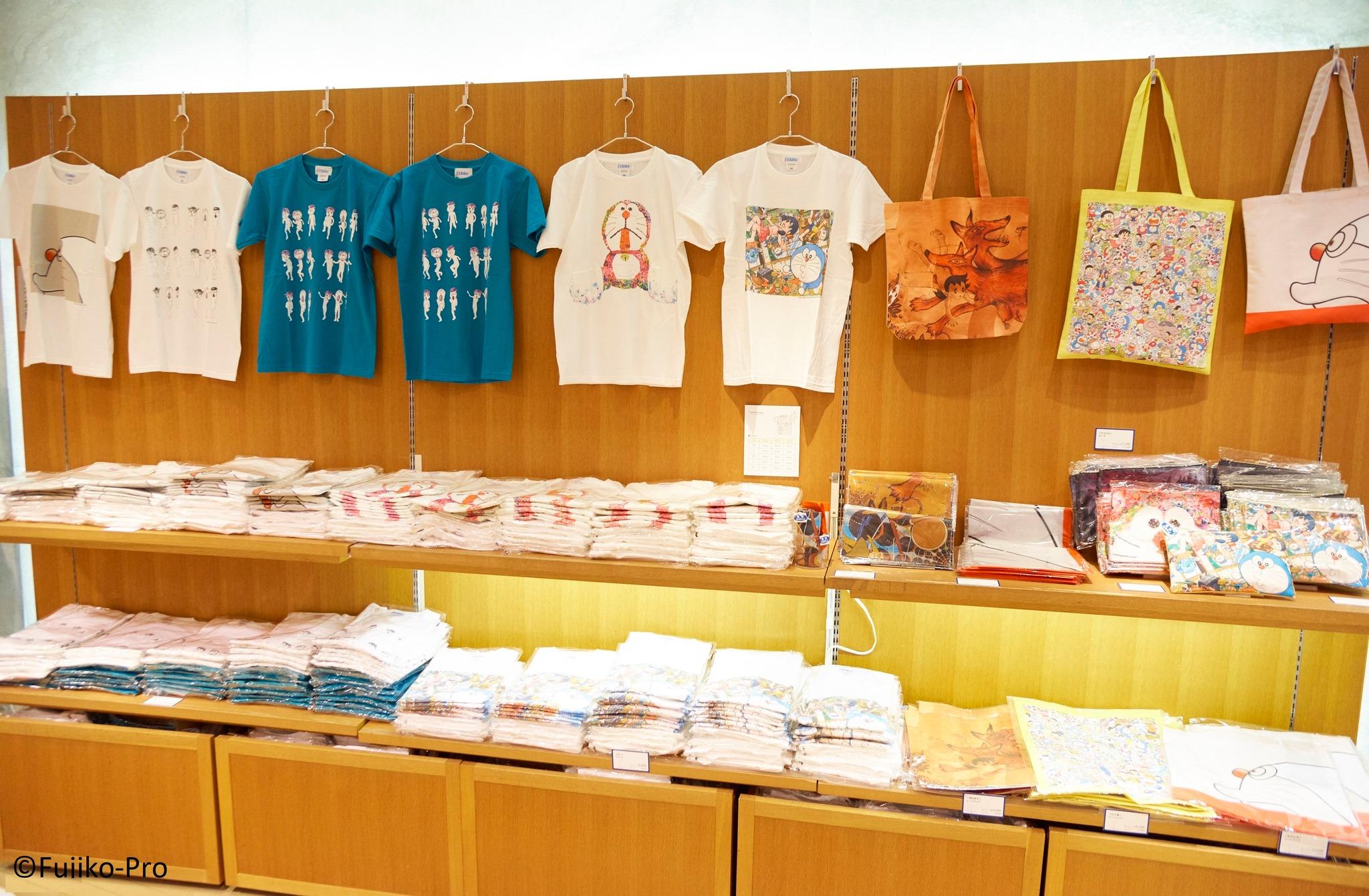 多啦A夢期間限定紀念品