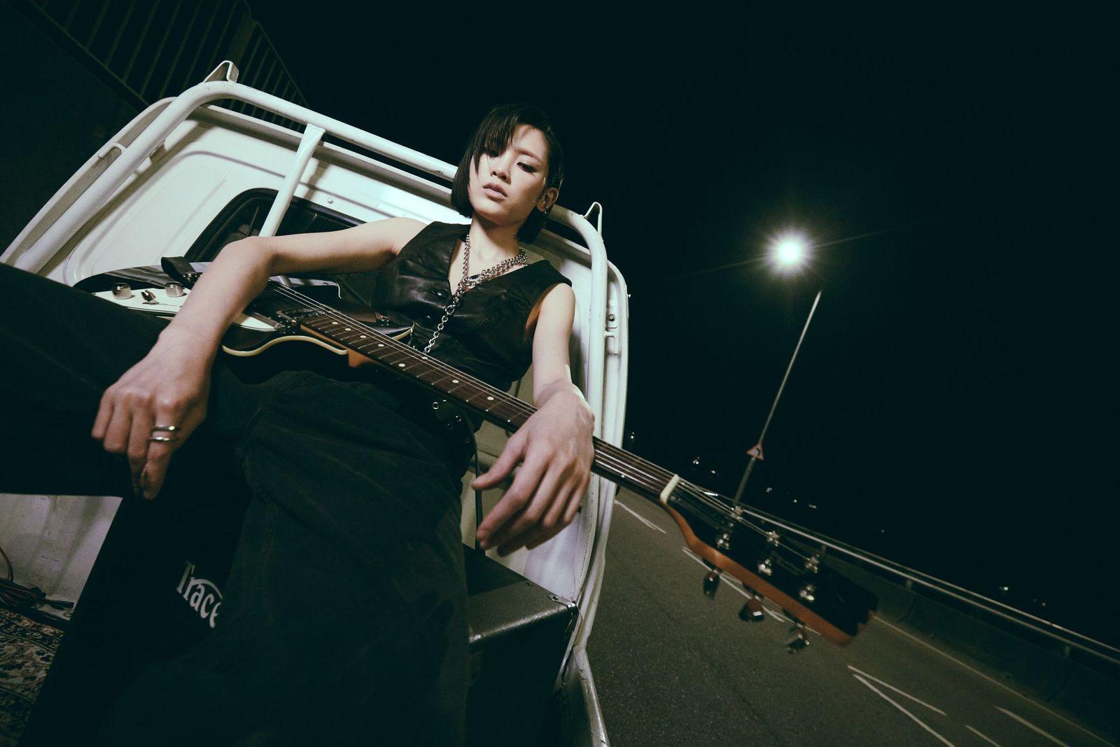 陳蕾拍今次MV展現出肌肉線條。