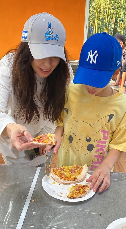 徐若瑄離婚,近日仍有上載與兒子合照。(徐若瑄FB)