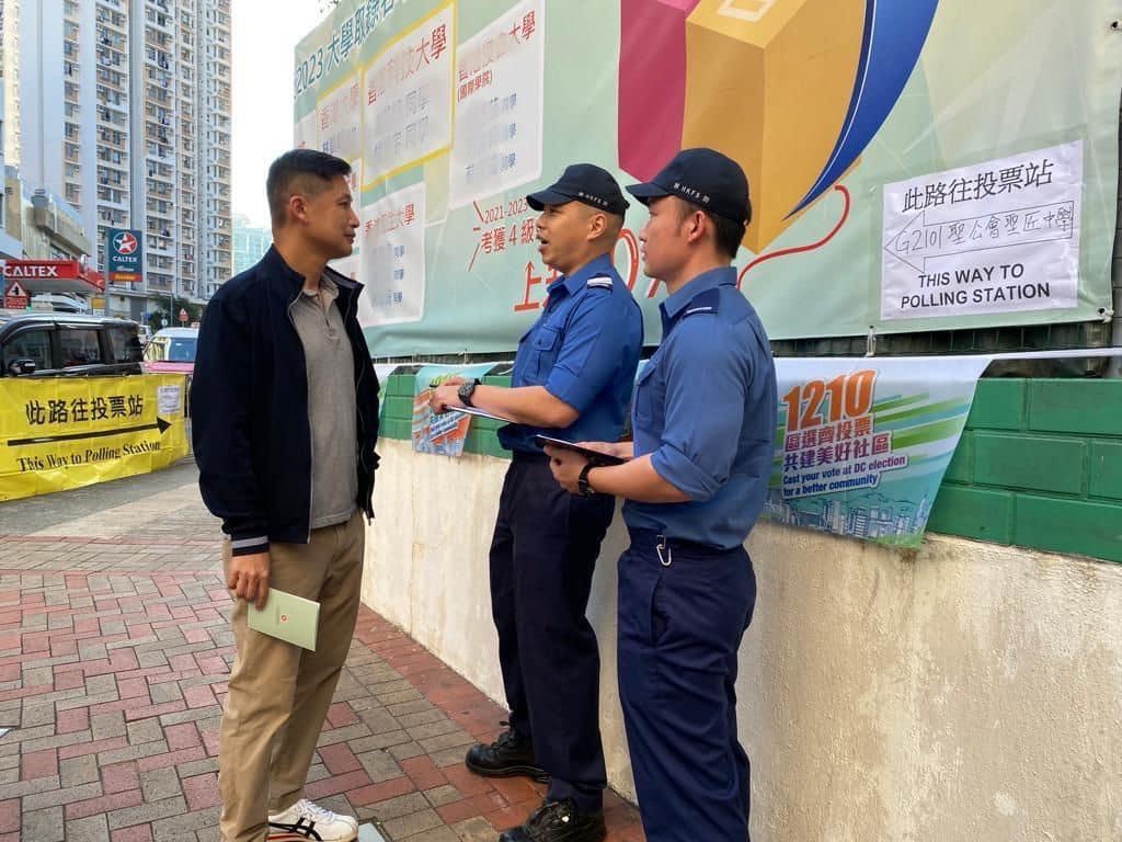 區議會選舉2023|律部隊動員 鄧炳強:重要日子從不缺席 (@fb香港消防處 Hong Kong Fire Services Department 圖片)