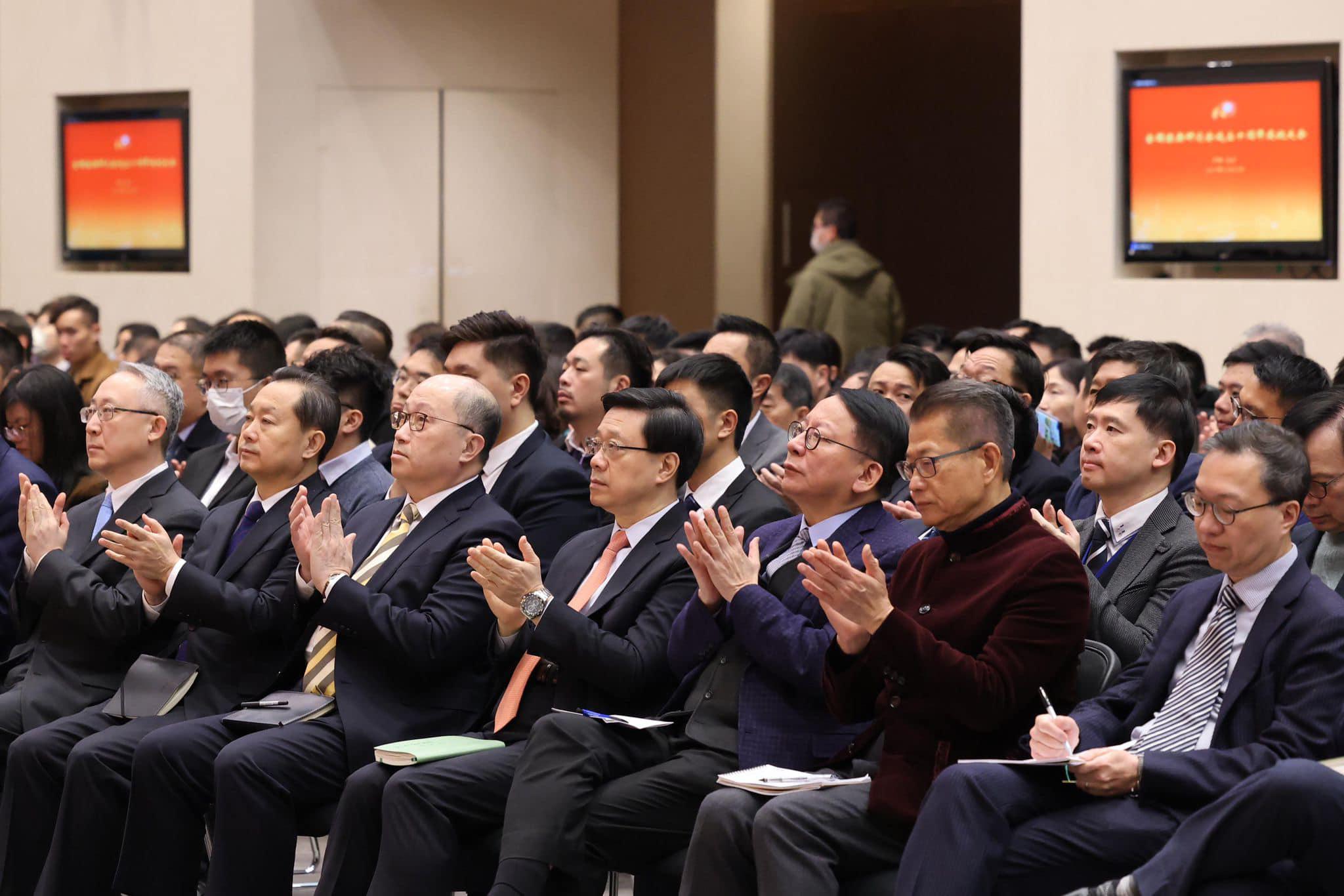 夏寶龍冀各界以香港和國家的「大我」作考慮點 不要計較「小我」的利益