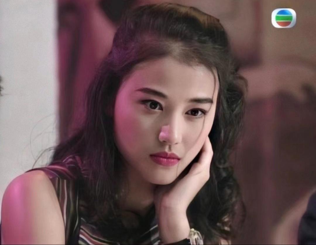 疑似是周海媚的電子病歷截圖於網上流出,立即引起爭議。