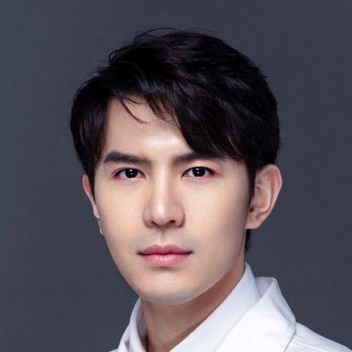 北京整容男醫生鄒翀高顏值爆紅(鄒翀微博)