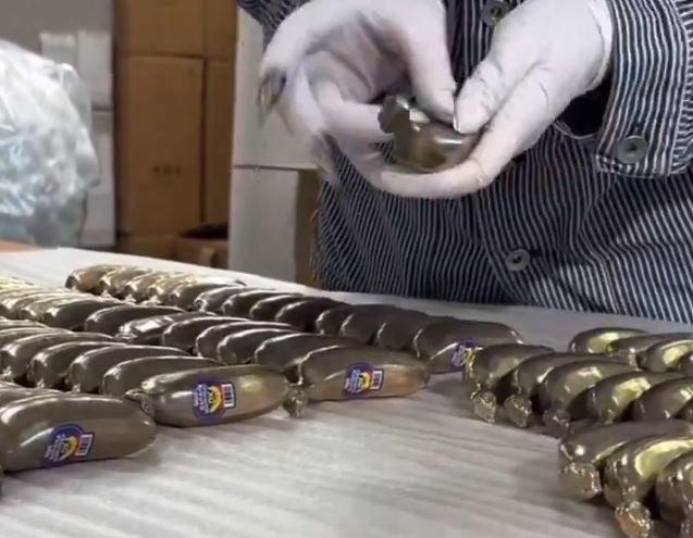 鋼鐵香蕉在台灣網路爆紅,使得日本廠商收到台灣的大量訂單(X@@IRON_IKEDA)