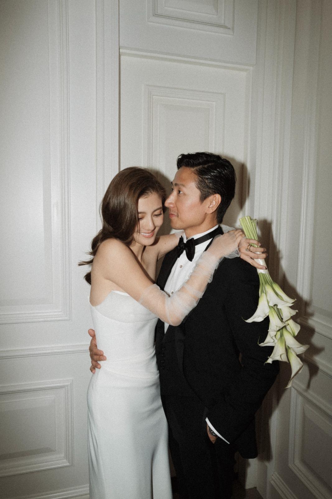 吳千語與施伯雄已在12月16日於中環低調舉行證婚儀式。