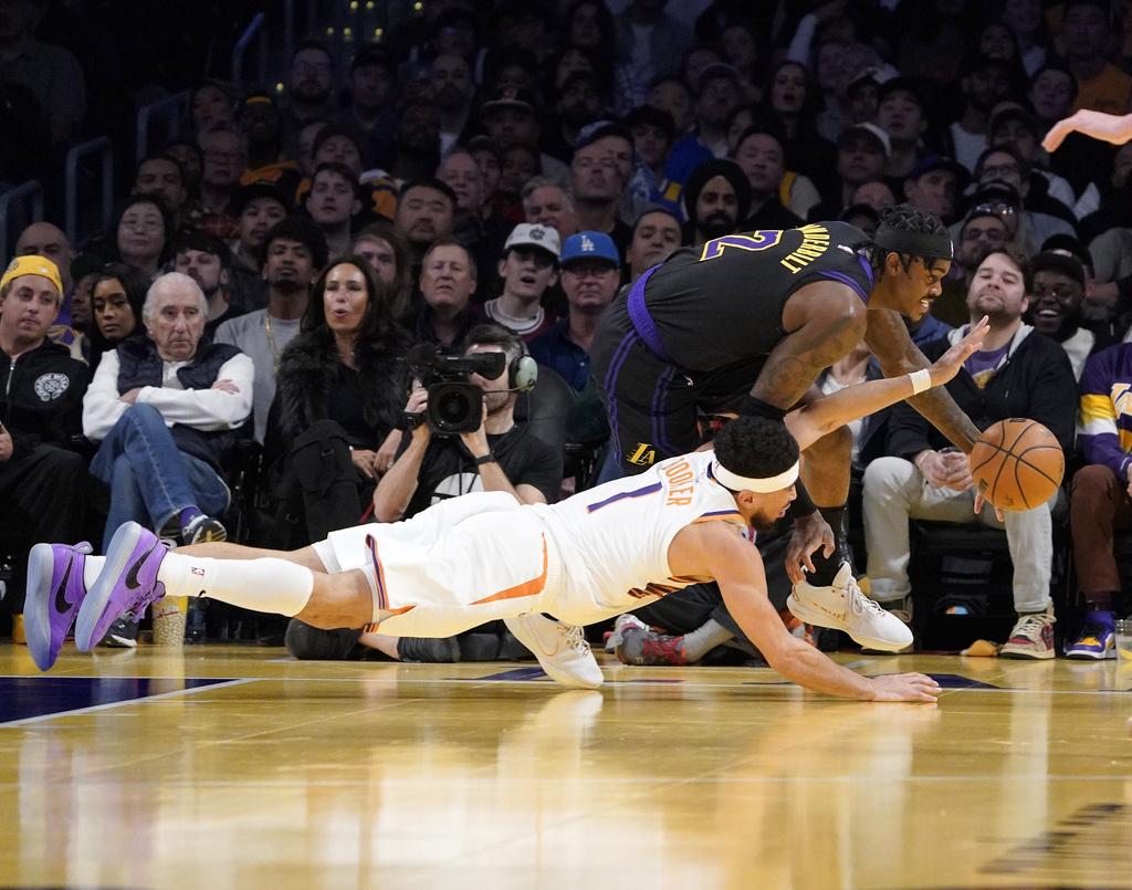 湖人季中錦標賽106:103擊敗太陽。(美聯社)