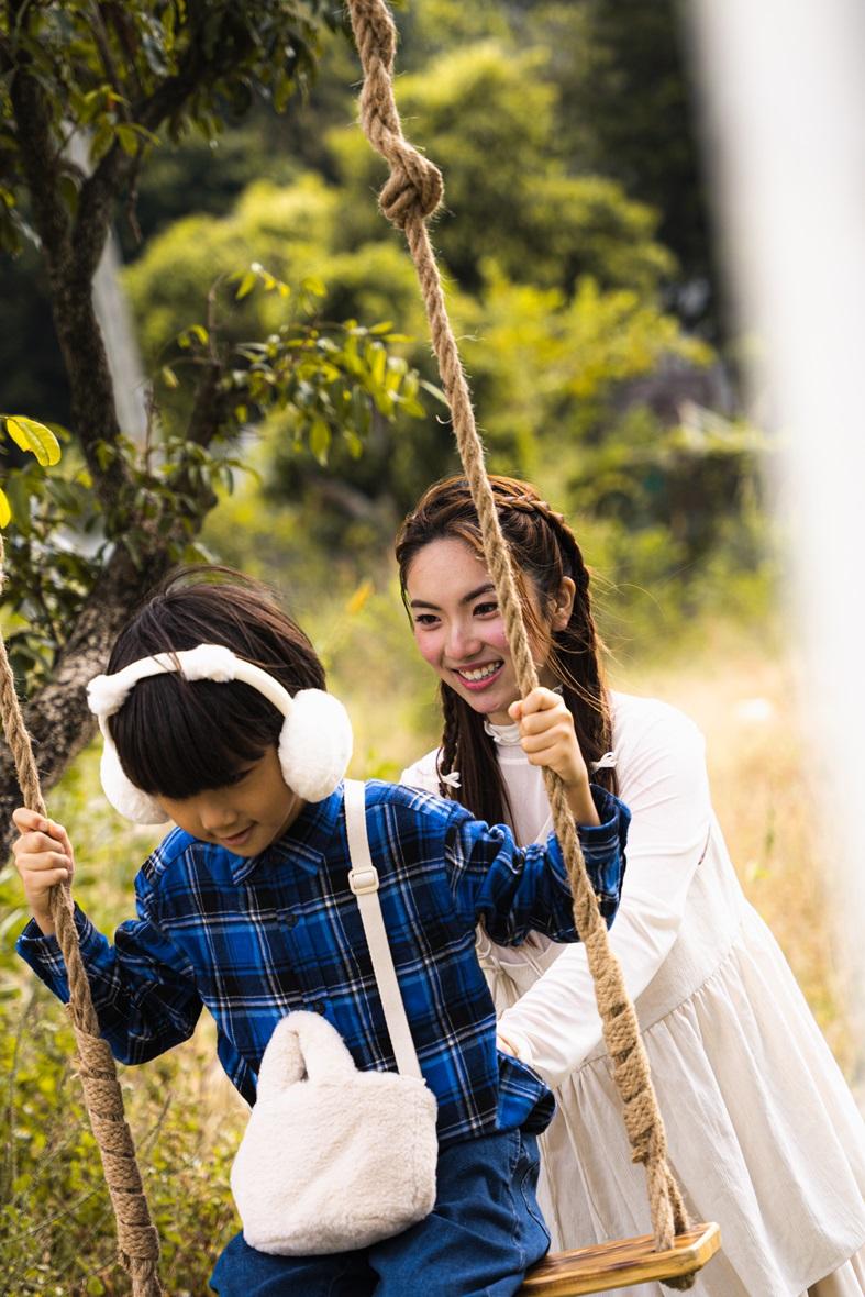 榛綦與七歲童星大演對手戲。