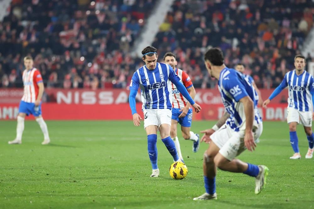 基羅納3:0擊敗艾拉維斯。(艾拉維斯X)