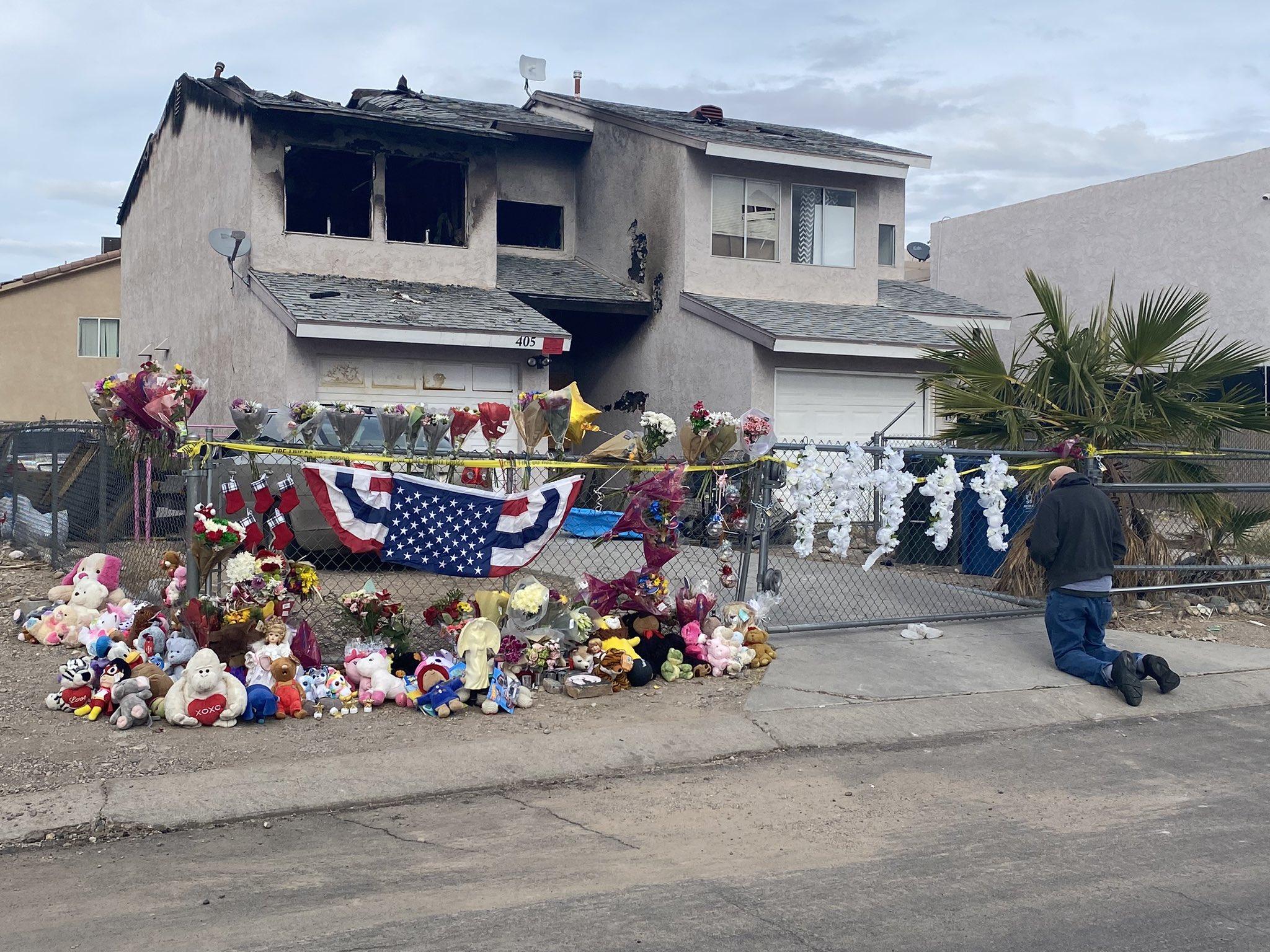 美國發生火災慘劇,亞利桑那州一名父親外出購買聖誕禮物,留下5名2歲至13歲小童在家,期間卻發生大火,鄰居曾試圖救火及爬樓梯救人但失敗,5童全數死亡。