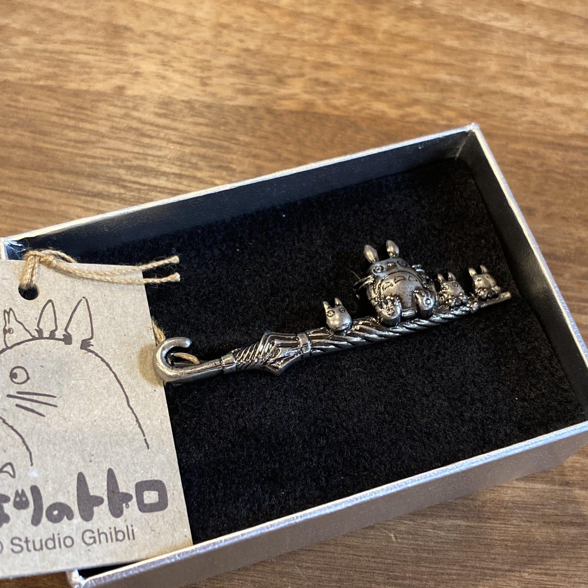 兒子不僅為她準備了禮物,還為爸爸和弟弟也準備了適合他們的禮物,同樣都是用自己的打工錢購買。