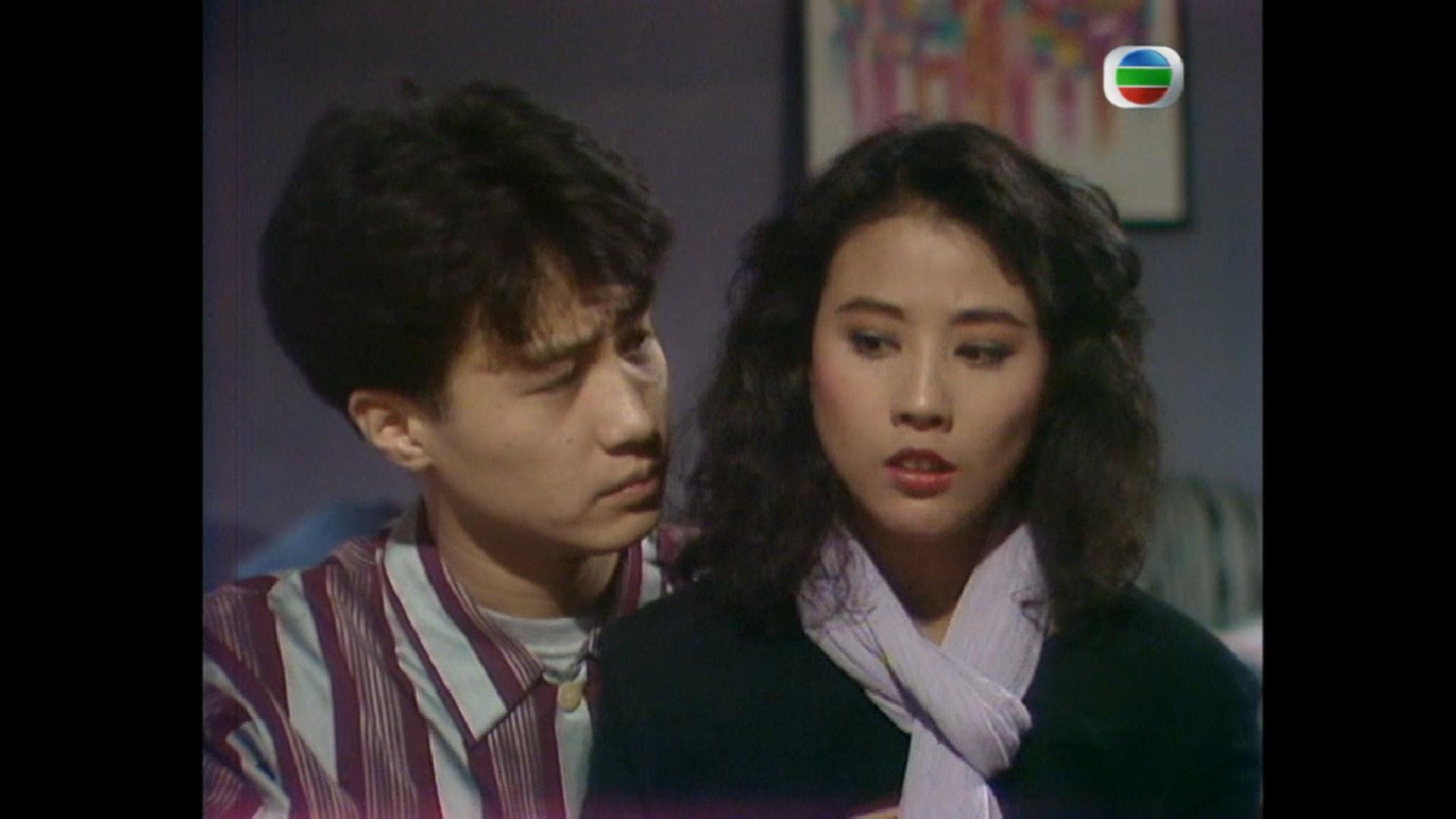 周海媚曾經是TVB當紅花旦,代表作還有夥拍黎明的《回到未嫁時》。