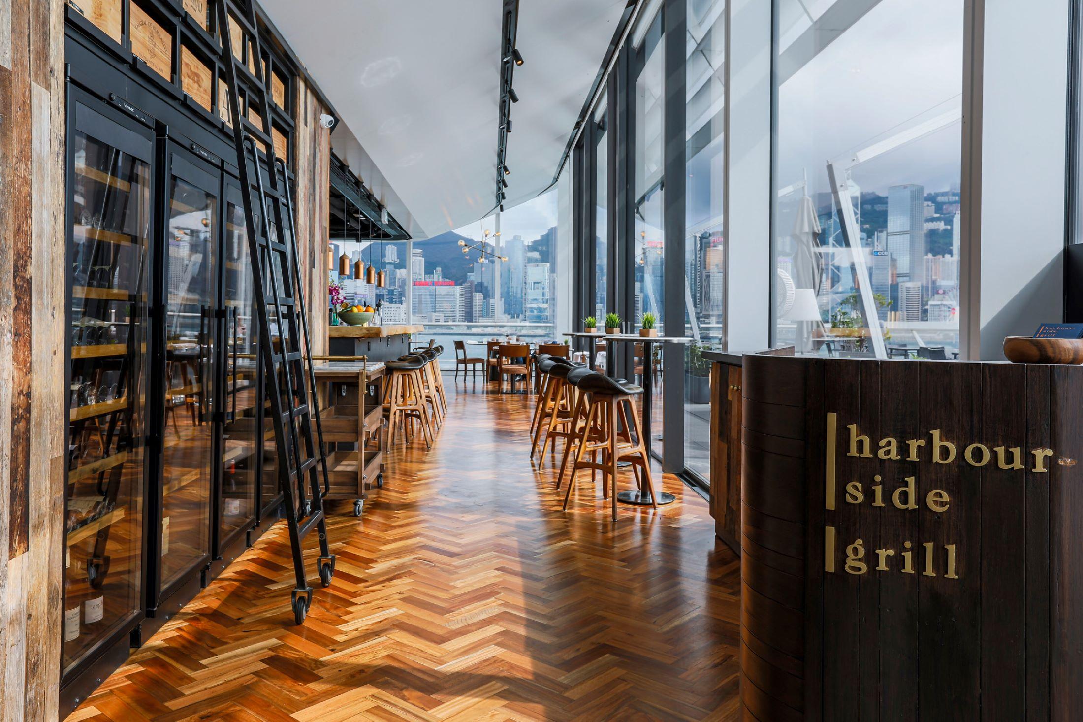 位於尖沙咀海港城海運大廈的Harbourside Grill