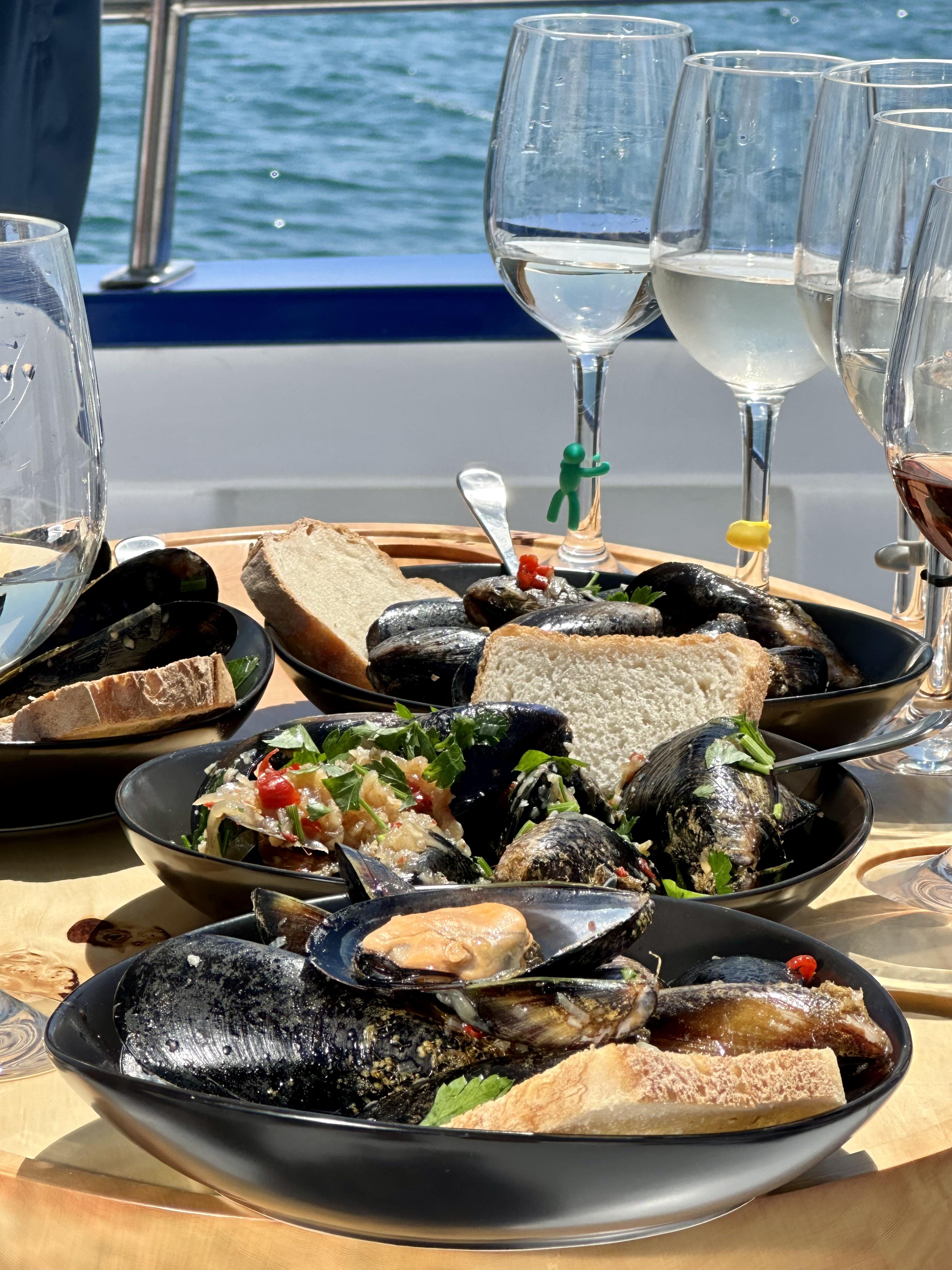 3小時旅程吃不停,除了新鮮青口、生蠔,還有本地農產和酒莊葡萄酒任飲。