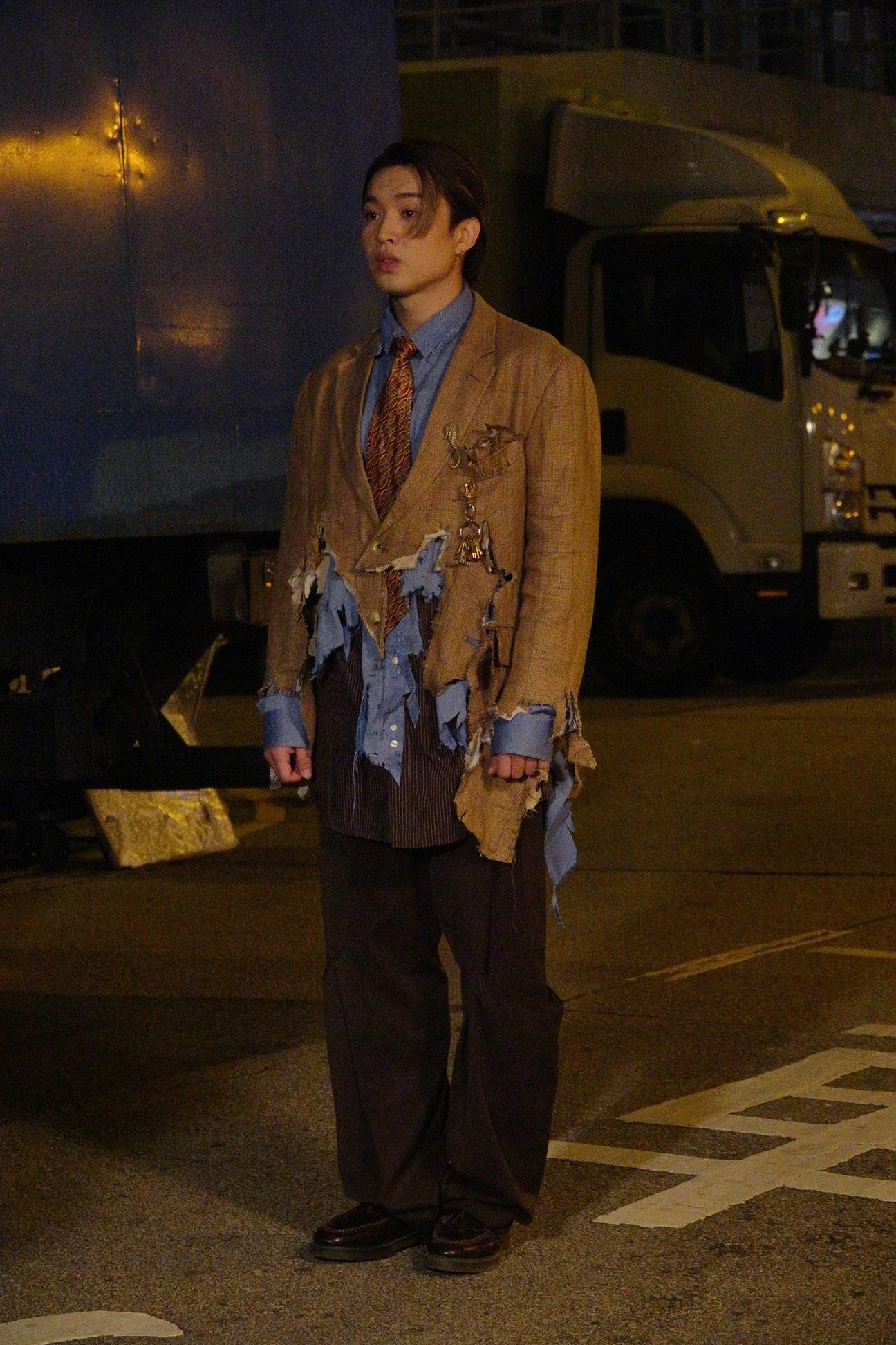 柳應廷在新歌《大海少年》MV化身天使溫柔拯救輕生男主角。