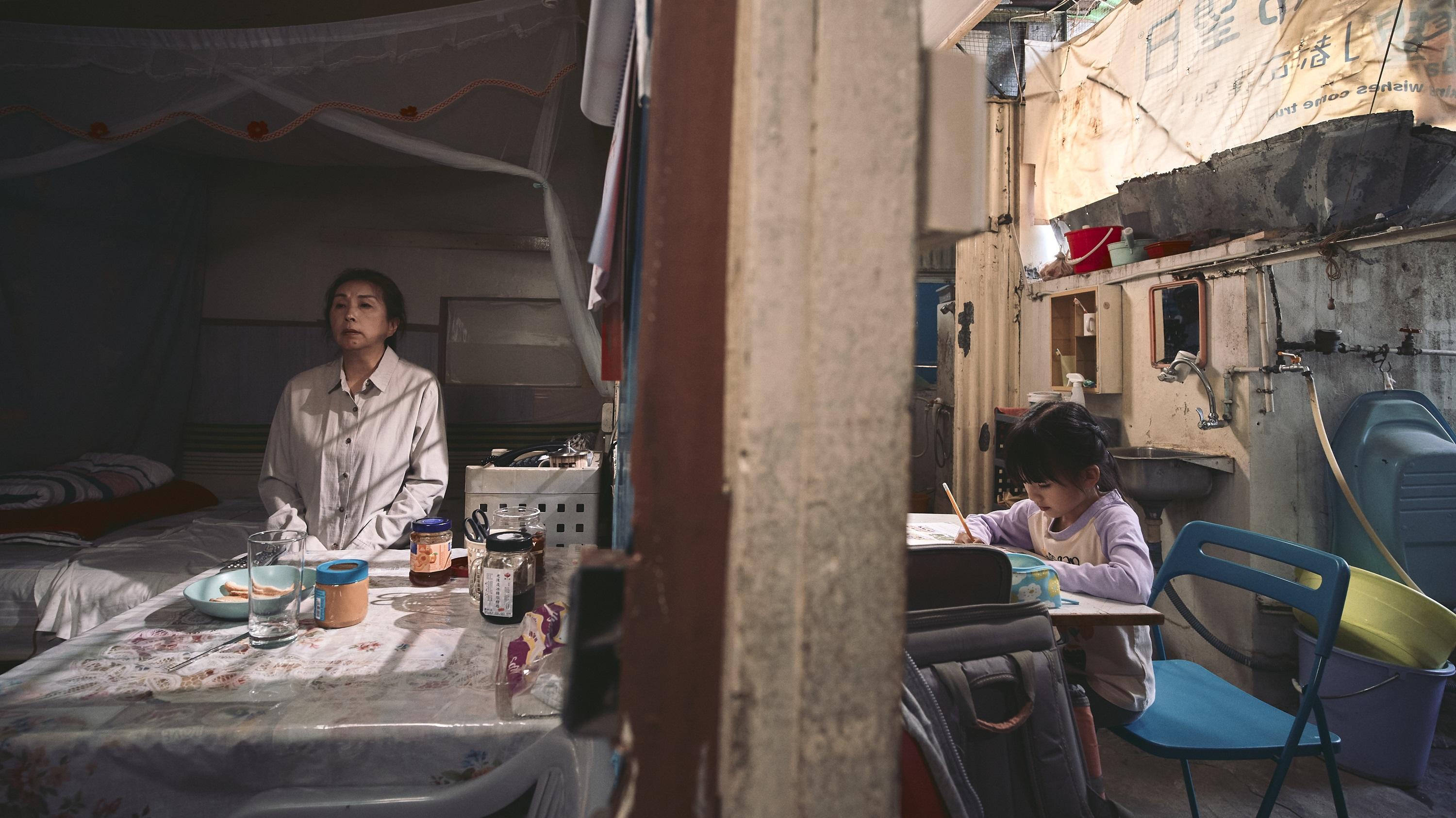 陳靜在劇集《法與情》演單親媽媽。