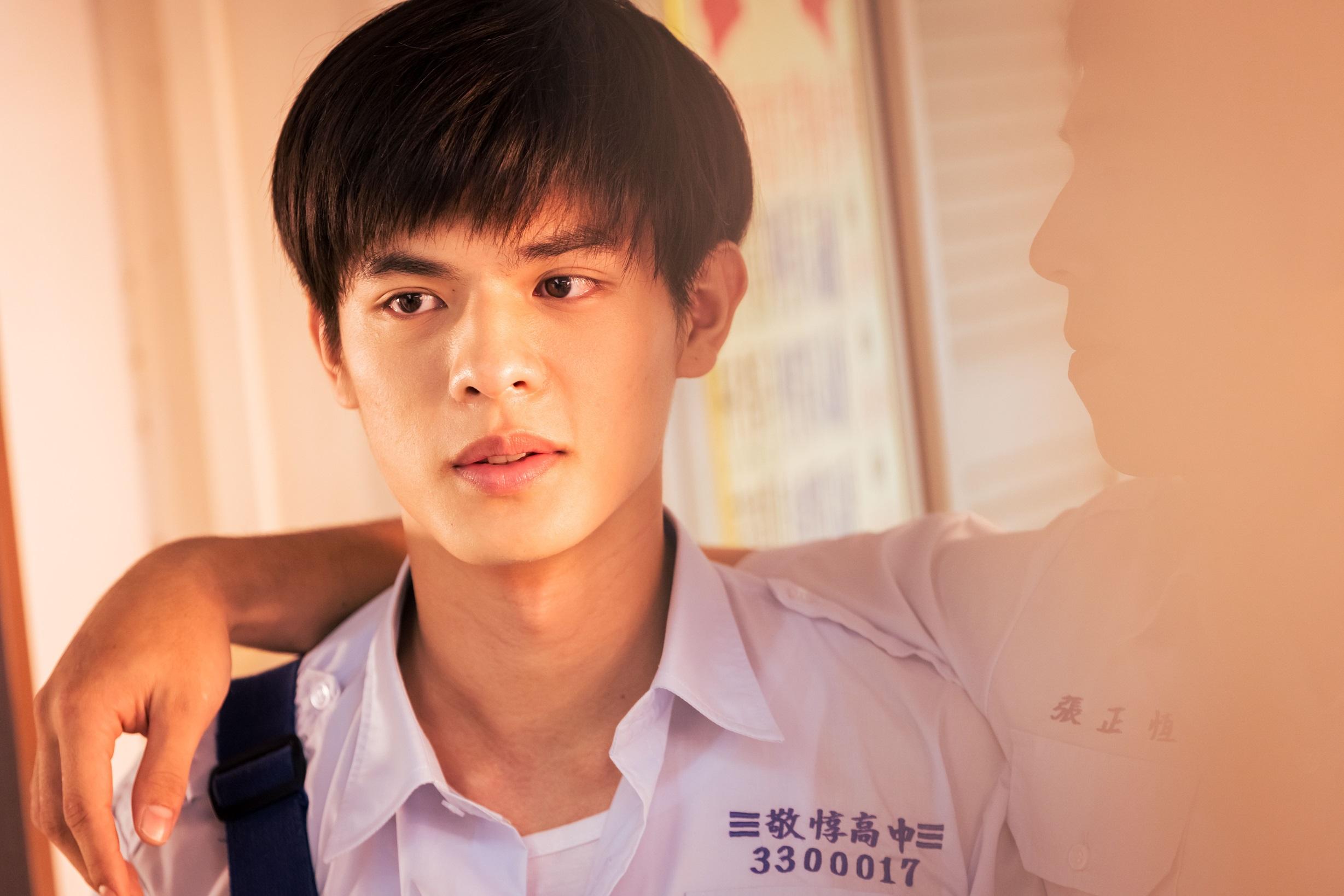 邱以太是林葉亭的兒子,藍正龍指他天生就懂面對鏡頭。