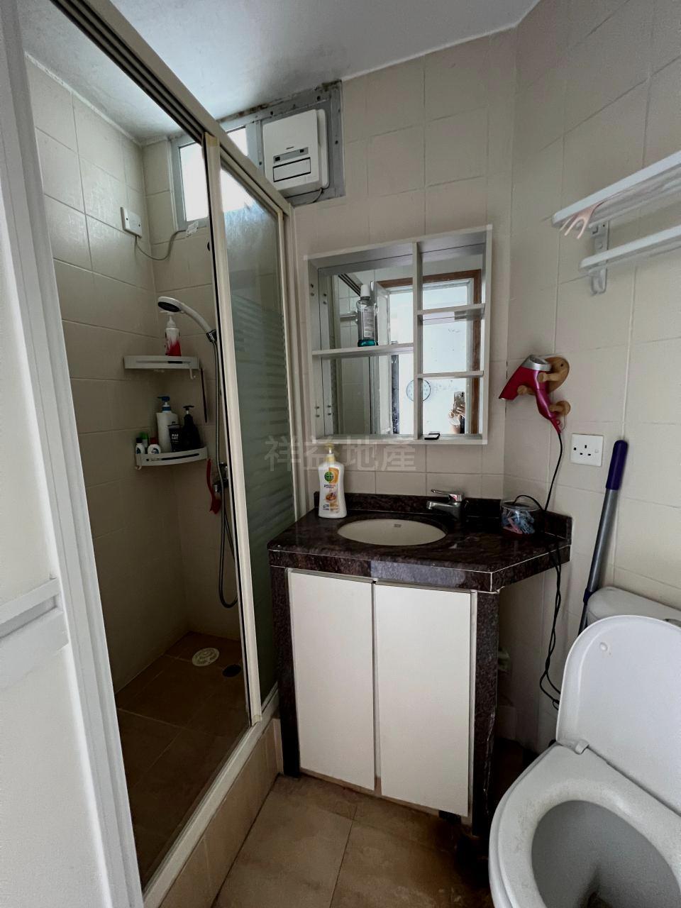 明廁企缸浴室,闊大實用。(代理提供)