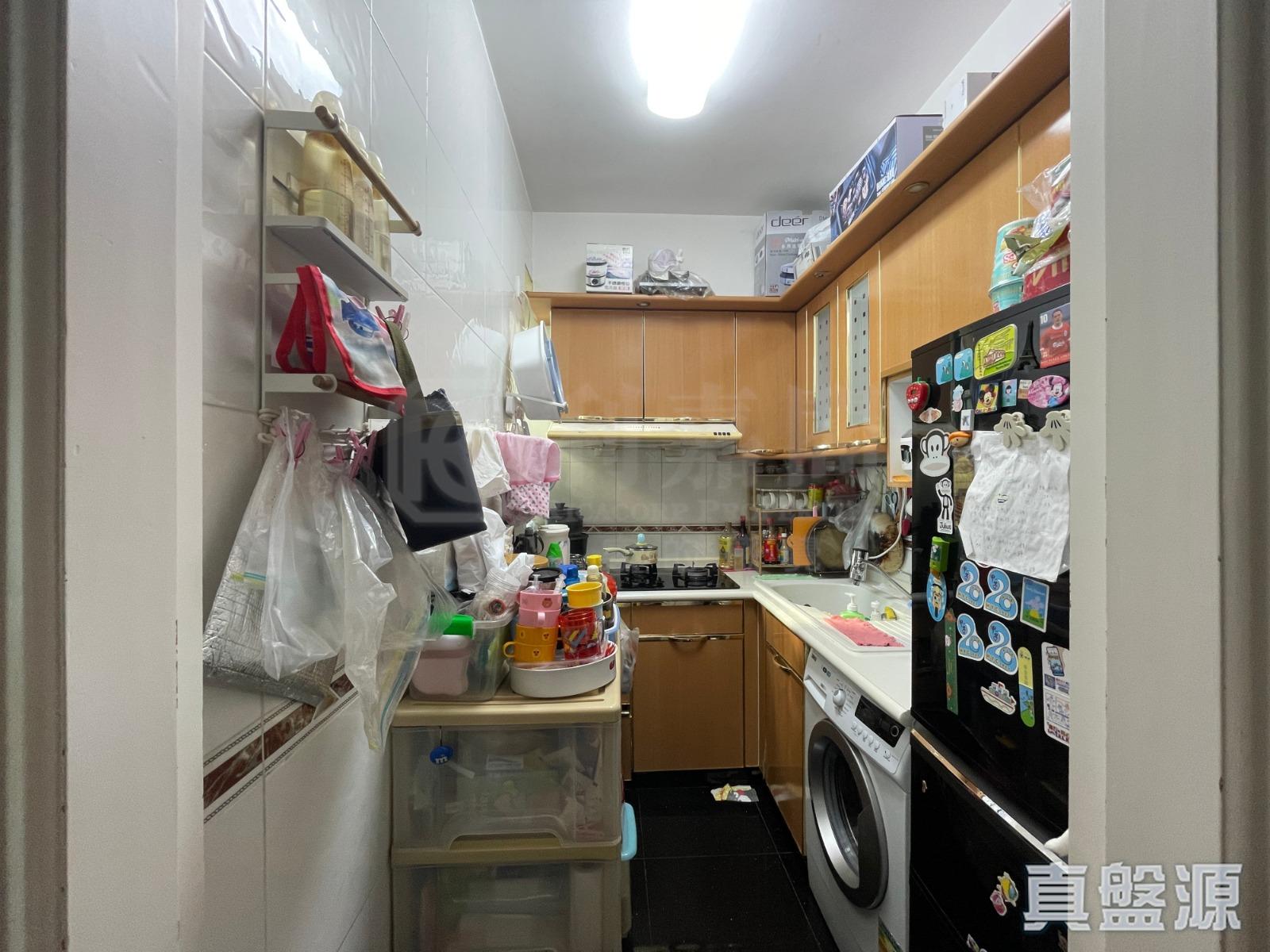 廚房間隔闊落實用。(代理提供)