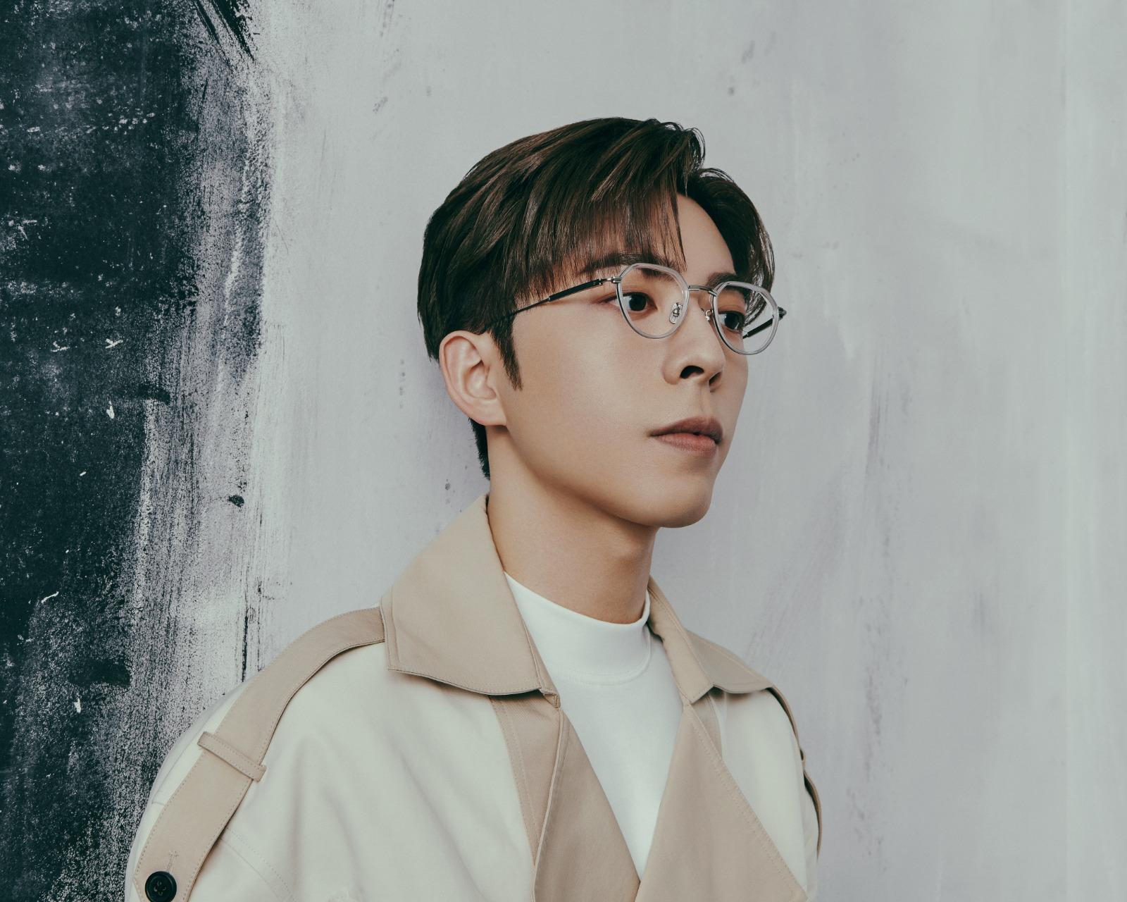 扮演「温柔秘書」的Edan今次造型可謂滿足到一班眼鏡控。