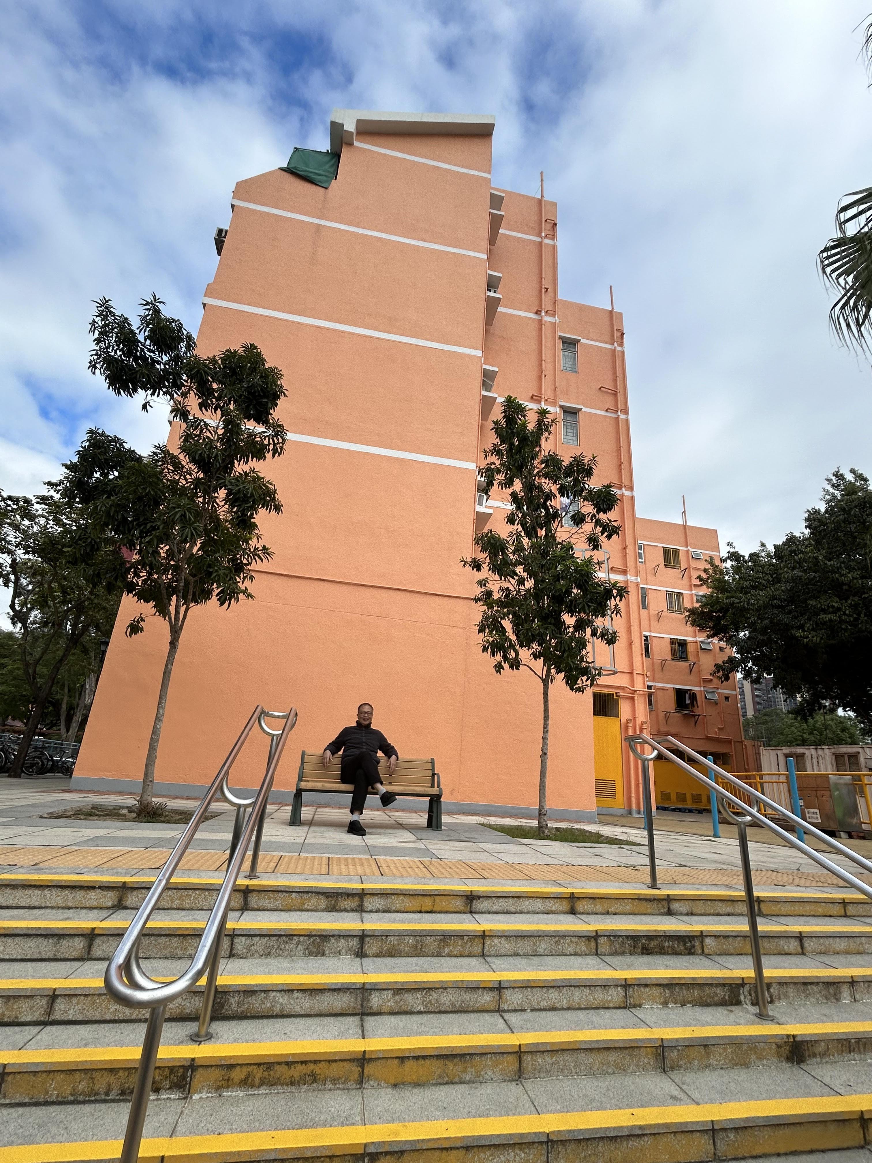 「三文魚屋」供打卡。(朱慧恩攝)