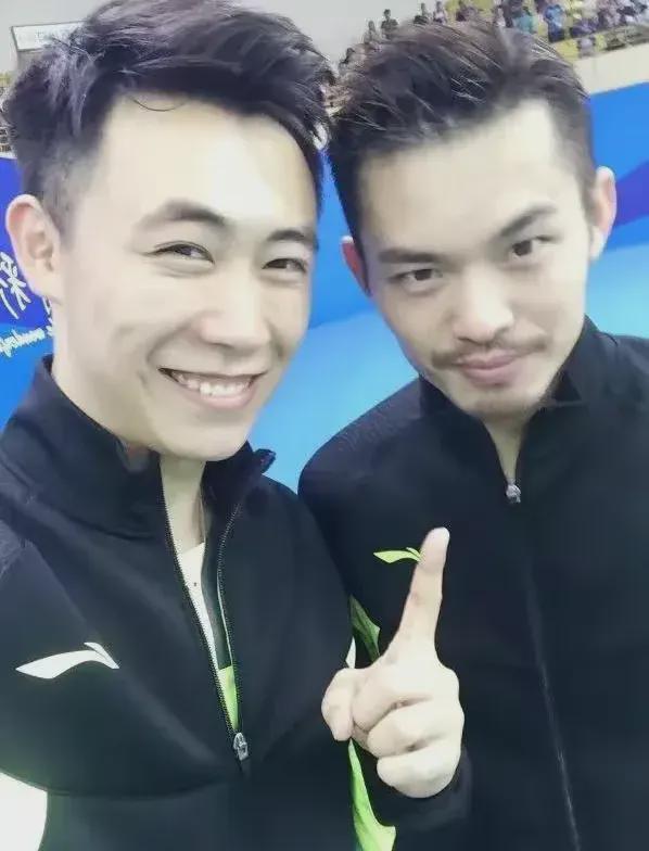 于小渝也曾多次與林丹一起參賽,林丹收穫的首個全國團體錦標賽冠軍便是兩人一同參賽,當時獲得10萬元人民幣獎金。