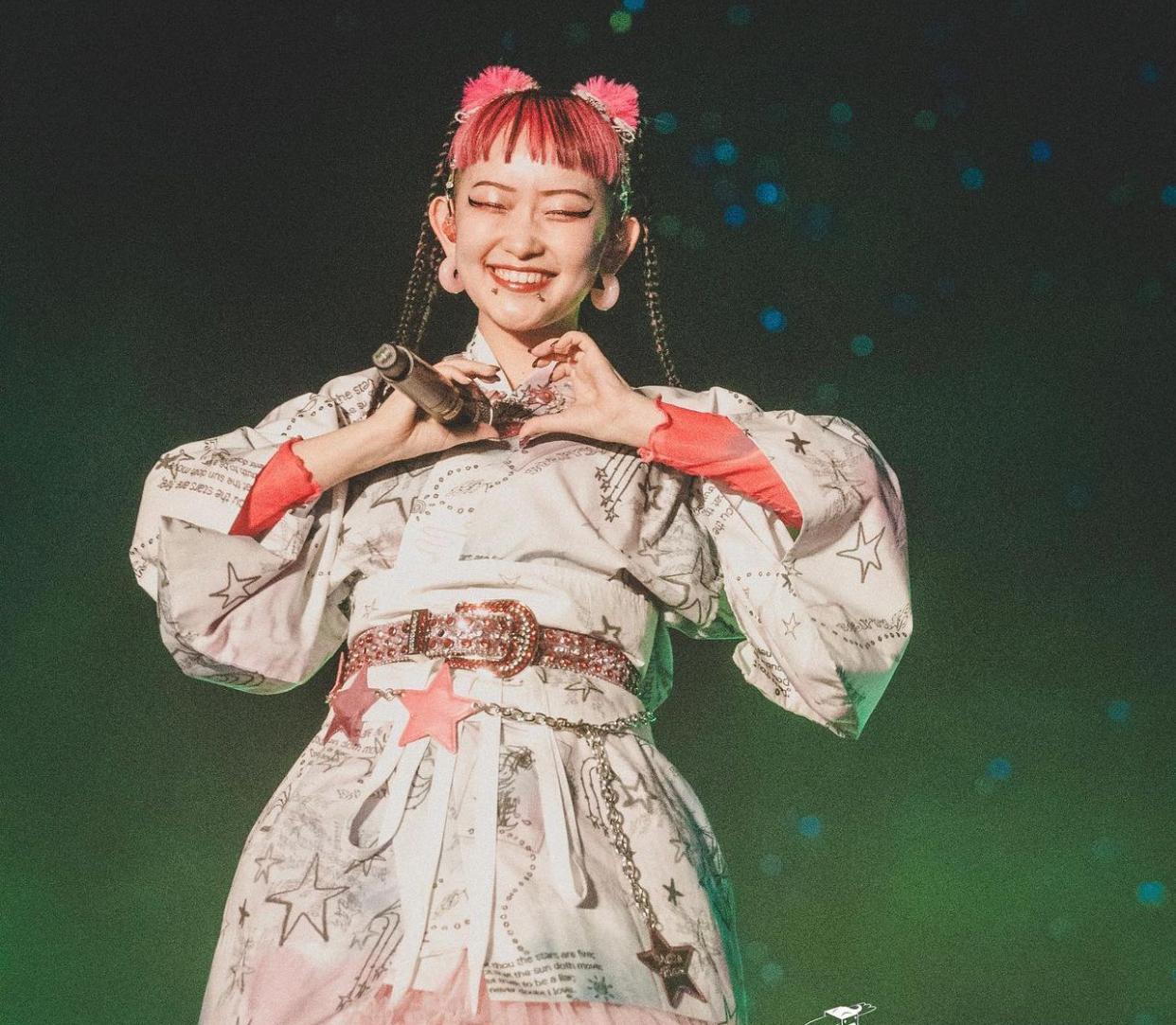 詩羽以Wednesday Campanella主音身份參與《Clockenflap》。