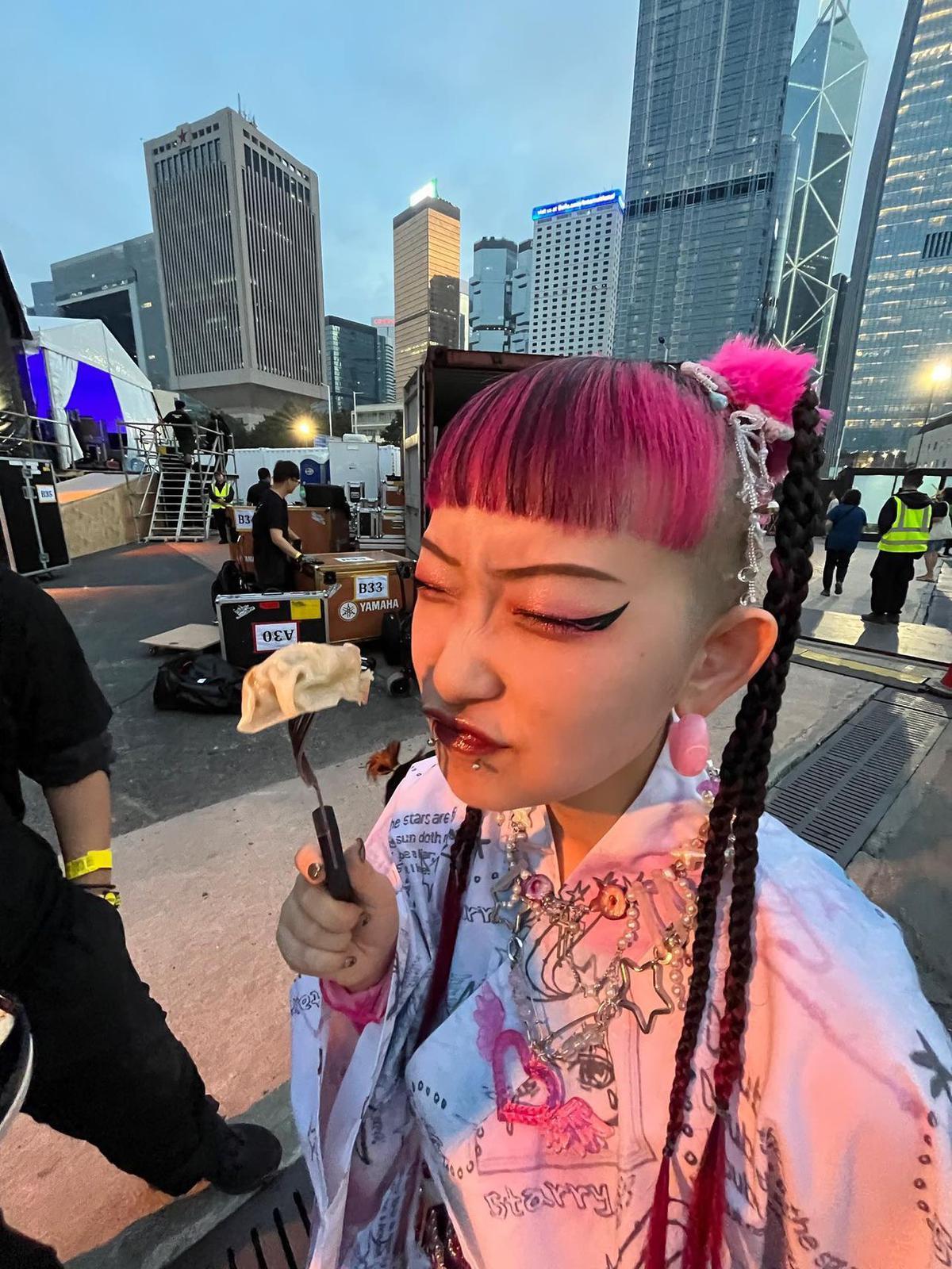 Wednesday Campanella上月展開亞洲之行,並來港出席《Clockenflap》。