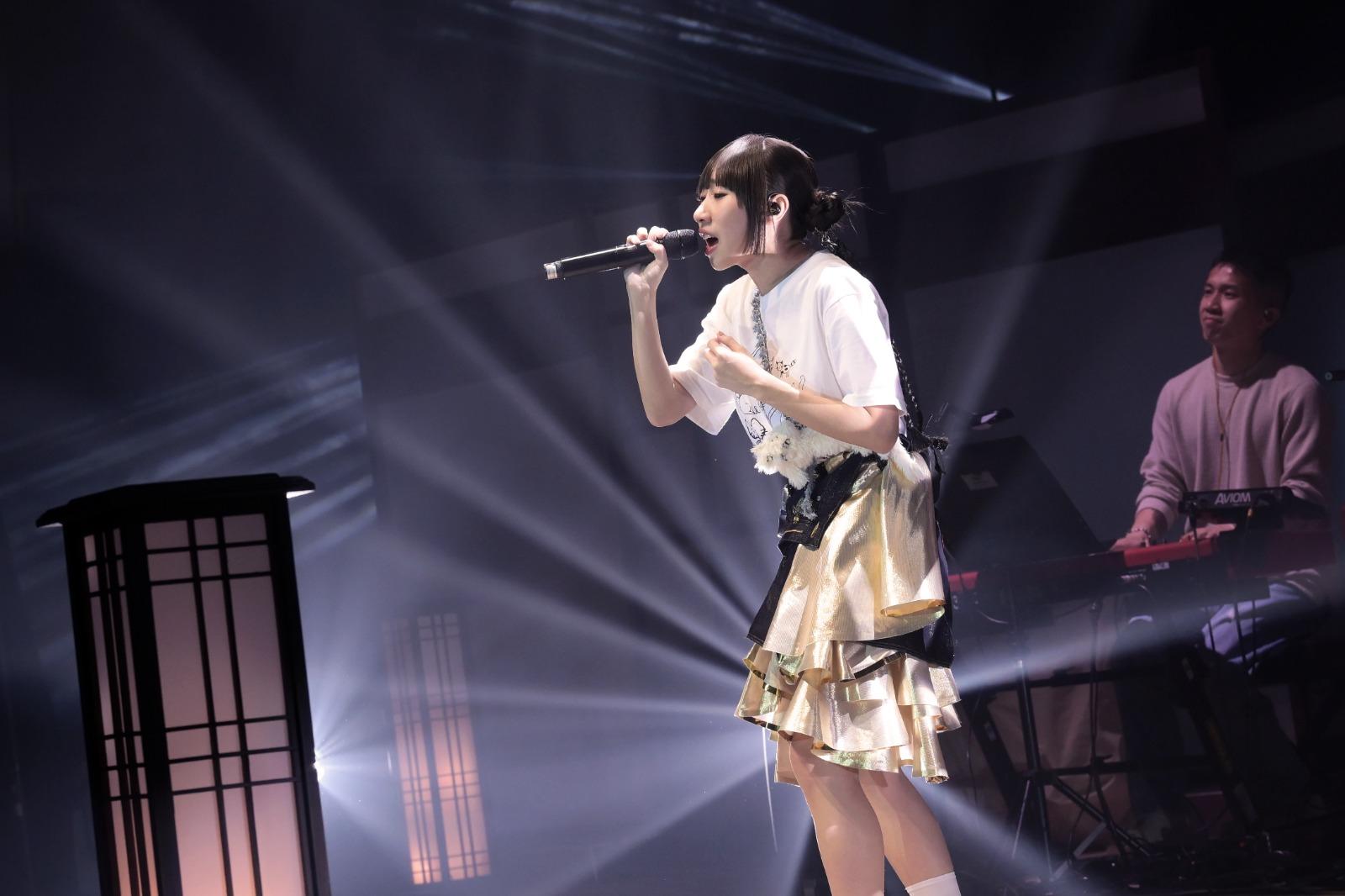 出道4年的麗英於麥花臣場館舉行首個個人音樂會《MOOV Live 麗英》。