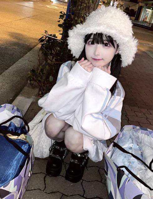 21歲的日本AV女優橫宮七海傳數日前離世,懷疑家庭問題引致情緒病發(橫宮七海IG)