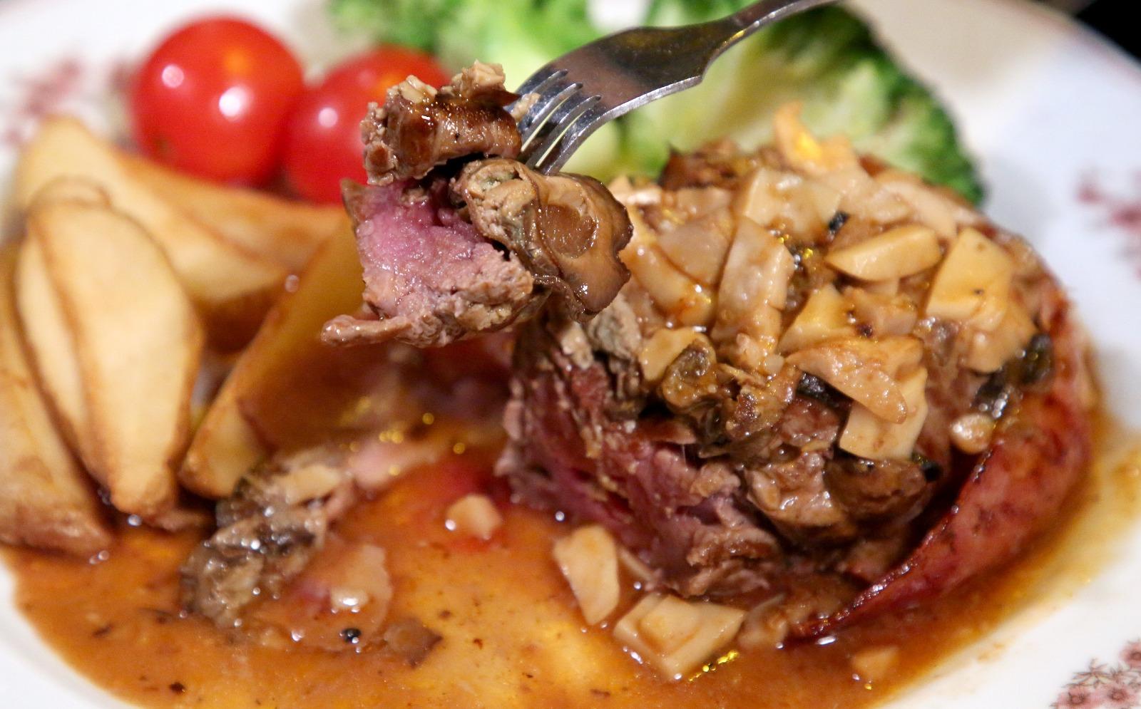 地氈式煙蠔牛柳若在法式餐廳可售至800元一份!(攝:董立華)