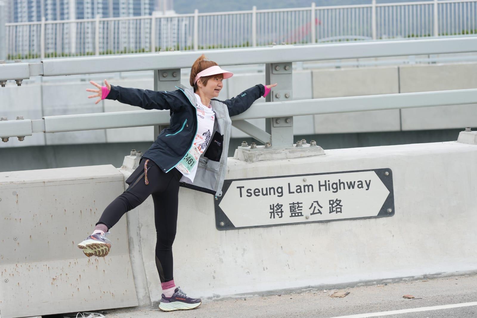 今屆街馬是首次於將軍澳跨灣大橋及將藍隧道上進行的10公里賽事。 (李睿哲攝)