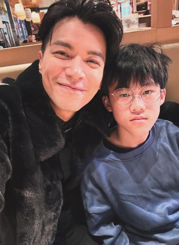 愛回家|Philip仔梁禹勤與送水輝感情好(Philip仔梁禹勤IG)