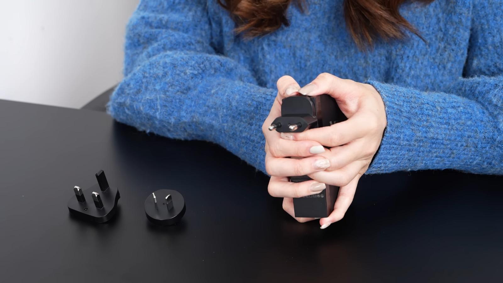 旅行充電器|較大型的GaN充電器大部分都會有轉插頭