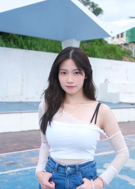 波波黃婧靈身材突出,一度於TVB多個節目中曝光(波波黃婧靈IG)